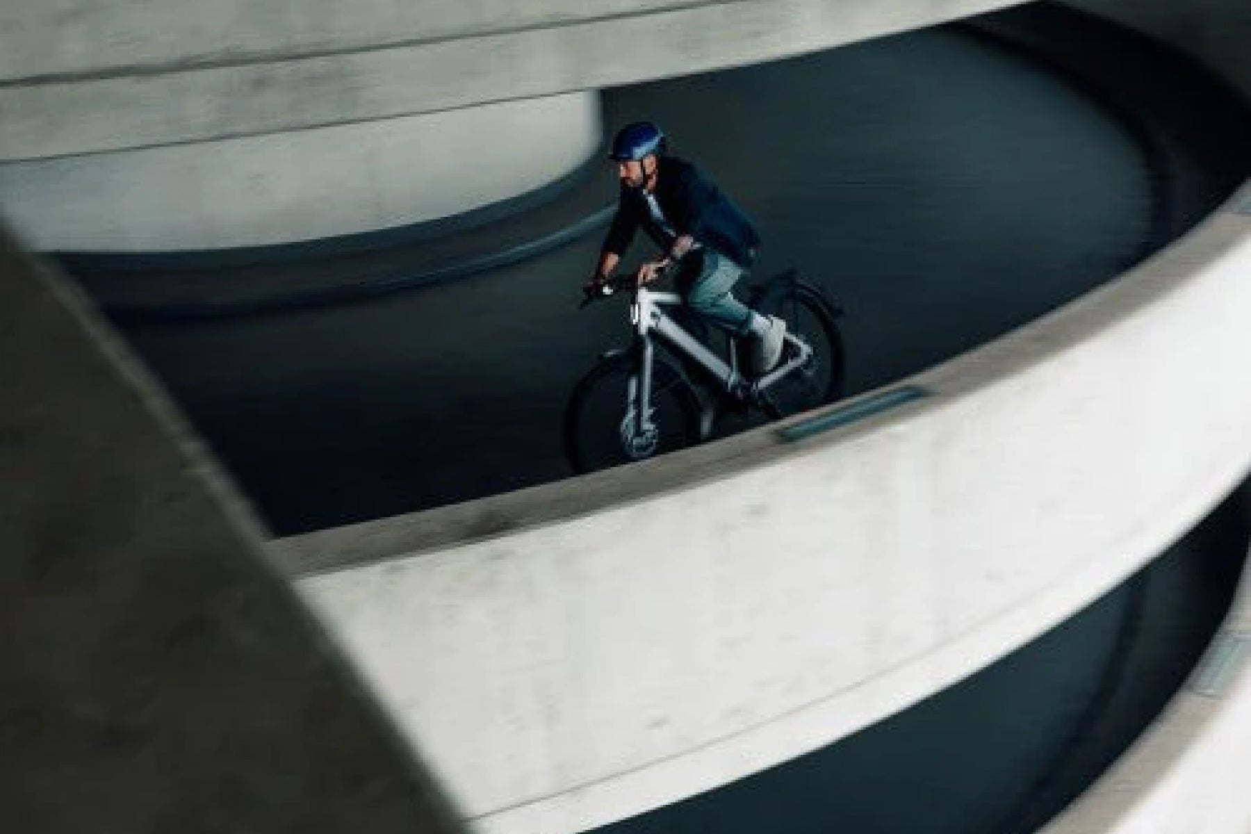 Man riding the ST3 Alinghi Red Bull Racing edition